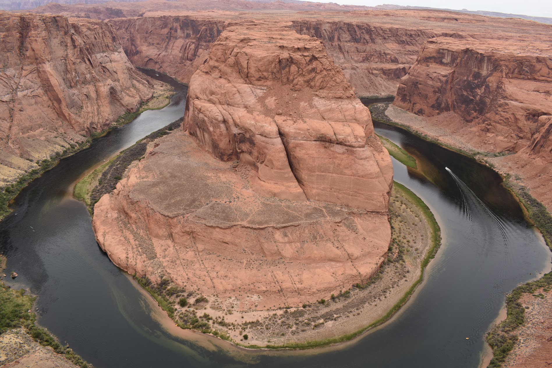 horseshoe dam nature